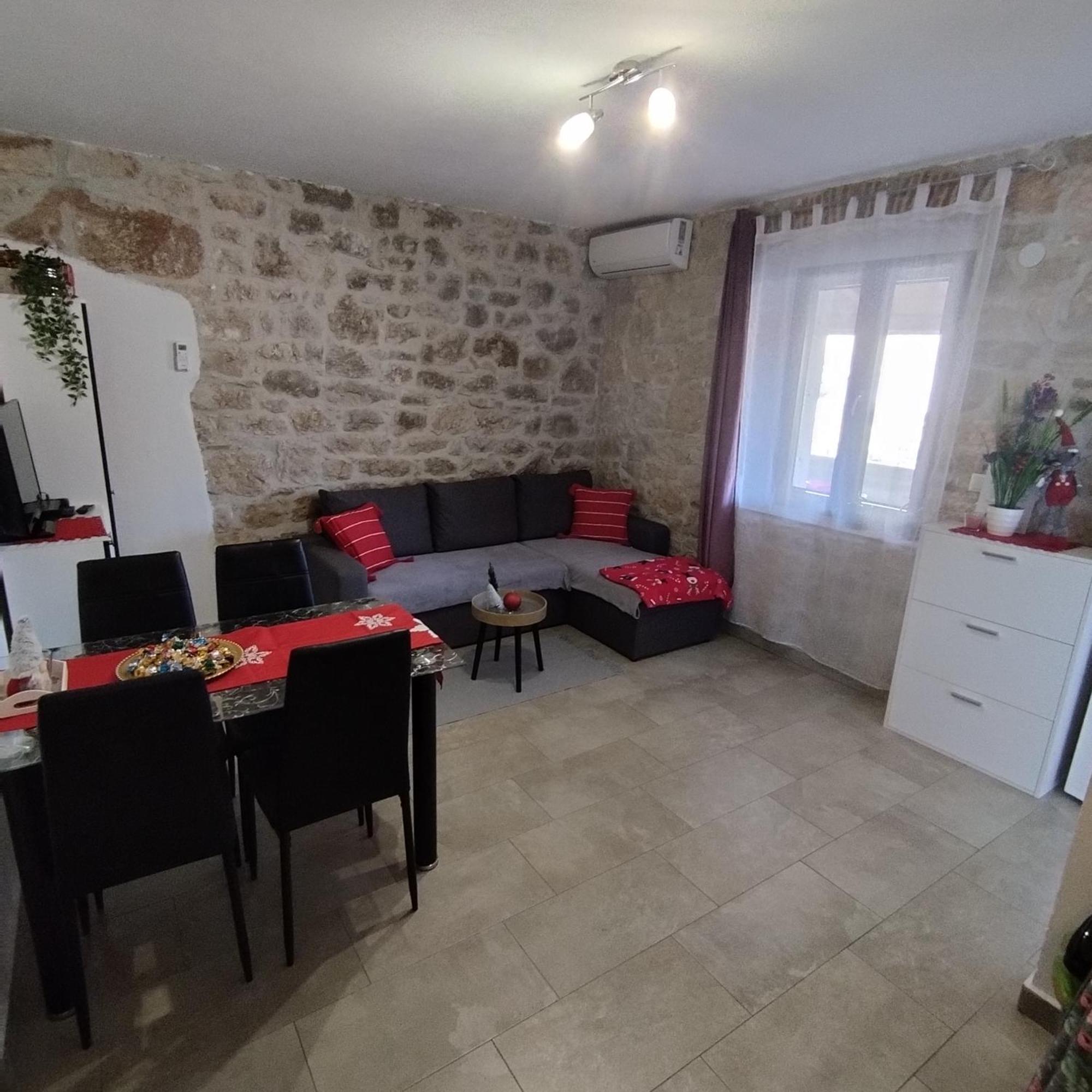 Apartmani Memic 100 M Do Plaze, Apartments Memic Only 100M From Beach Porec Bagian luar foto