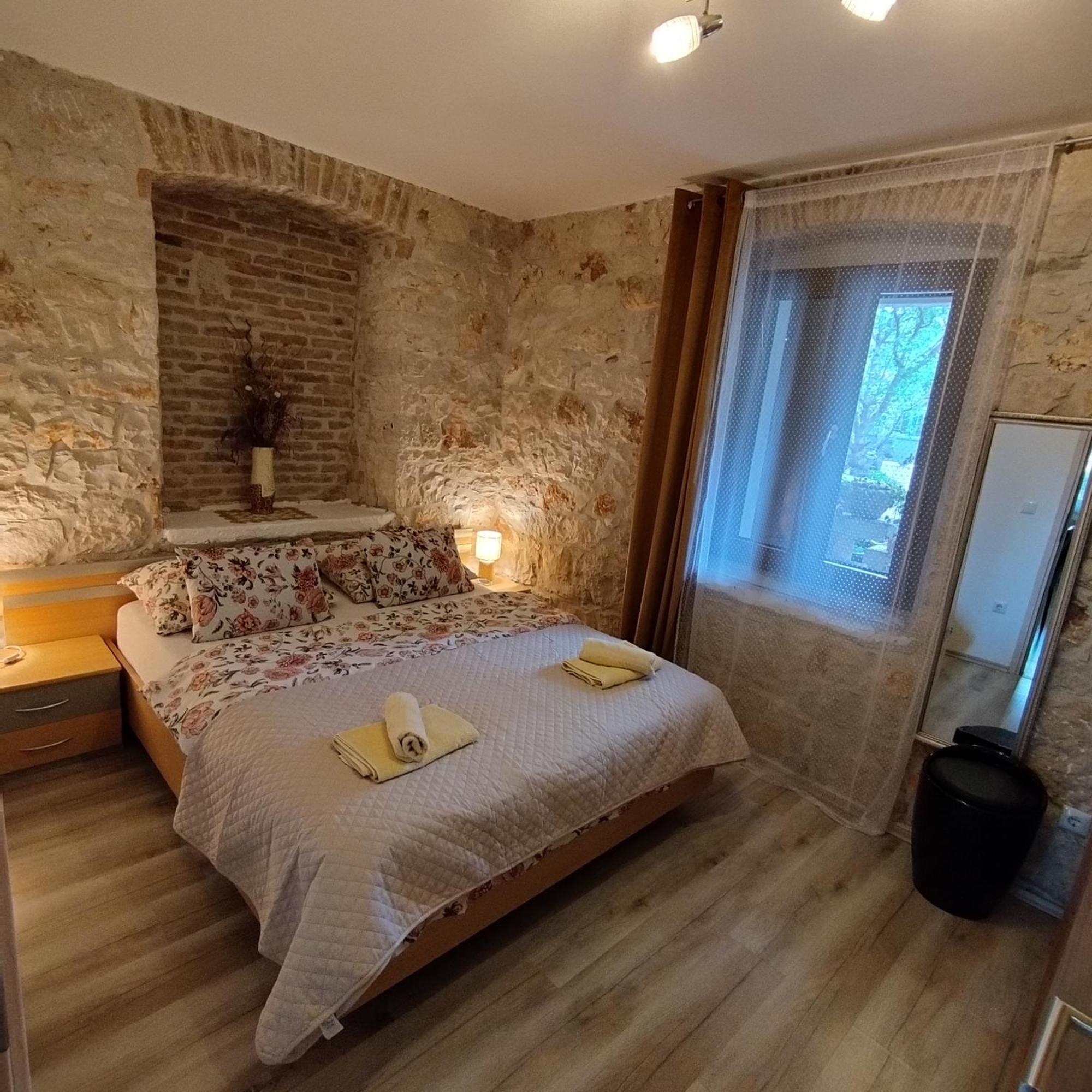 Apartmani Memic 100 M Do Plaze, Apartments Memic Only 100M From Beach Porec Bagian luar foto